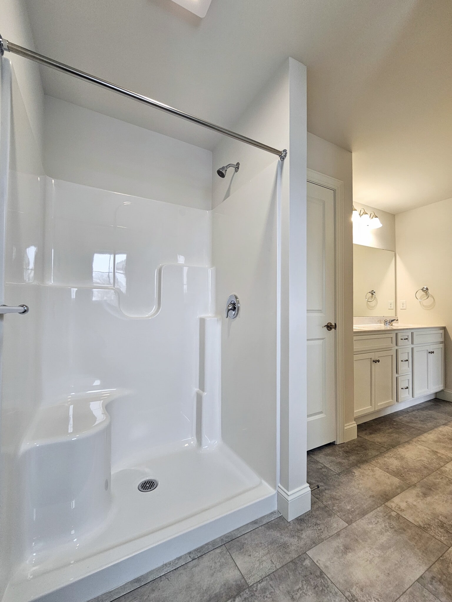 Building Photo - 121 Magnolia Dr