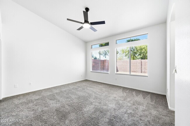 Building Photo - 1540 E San Remo Ave
