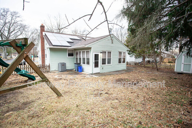 Building Photo - 841 Grove St