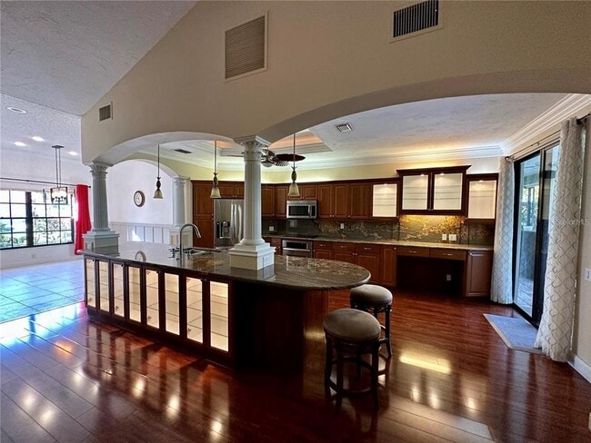 Building Photo - 8133 Misty Oaks Blvd