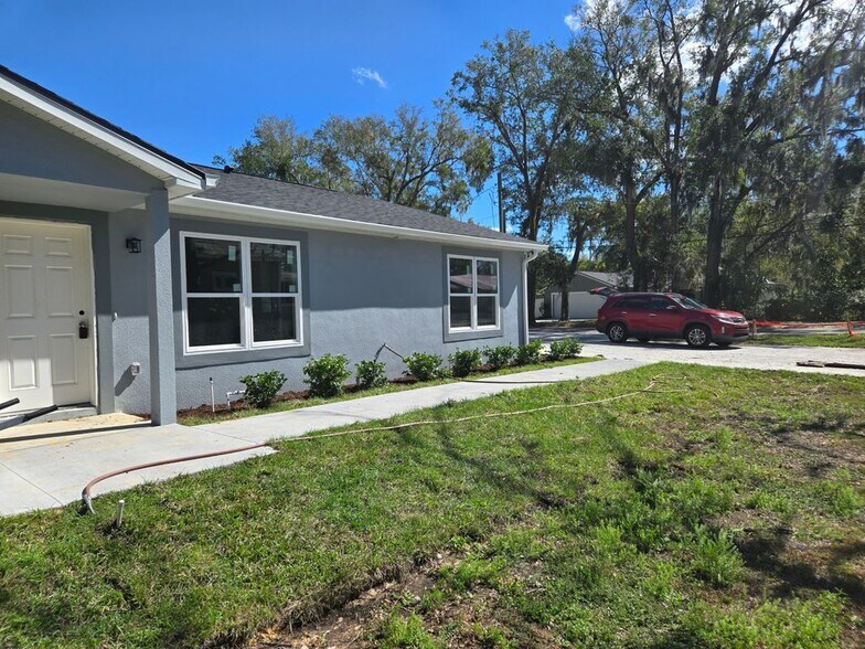 Building Photo - 1742 Magnolia St