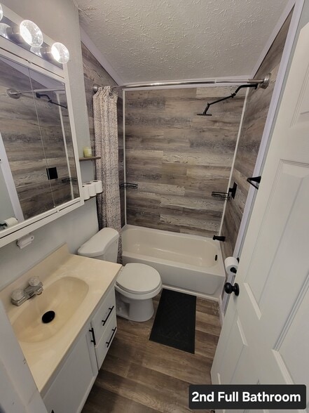 2nd Full Bath - W6764 Rural Est