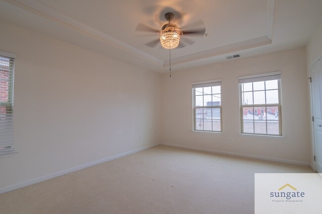 Building Photo - 1724 Lantern Mews