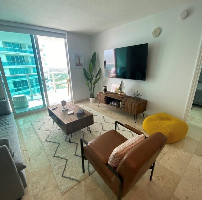 Building Photo - 2101 Brickell Ave