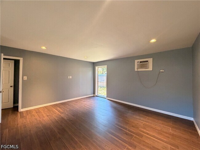 Building Photo - 8406 Sevigny Dr