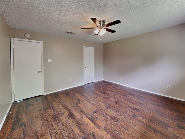 Building Photo - 701 Admiralty Way