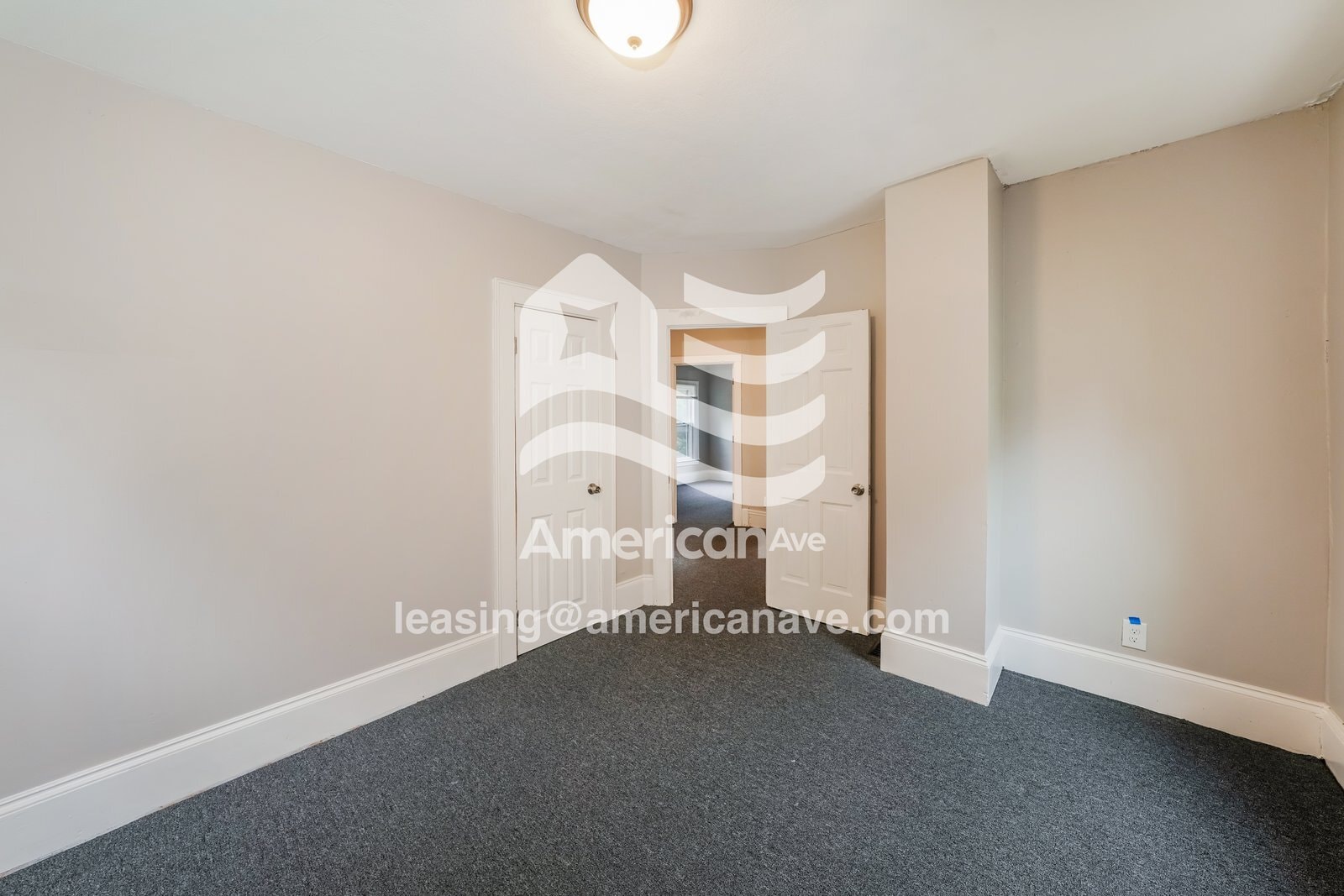 Building Photo - 339 W Calthrop Ave