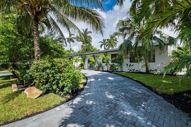 Building Photo - 7401 Miami View Dr