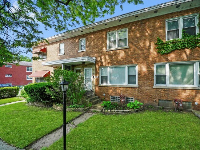 Primary Photo - 7754 S Yates Blvd