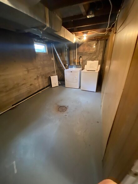 Building Photo - 720 3rd St N