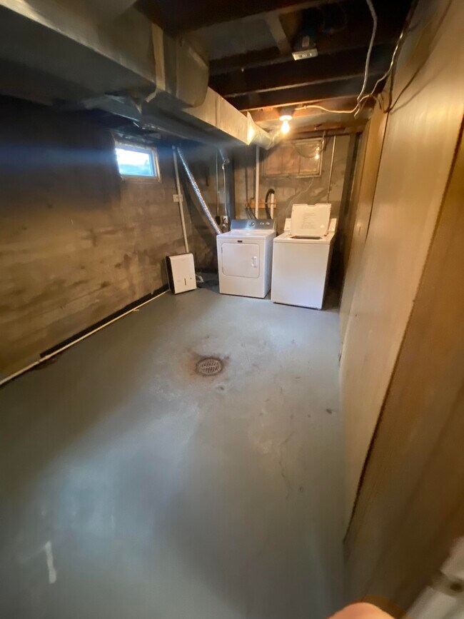 Building Photo - 720 3rd St N