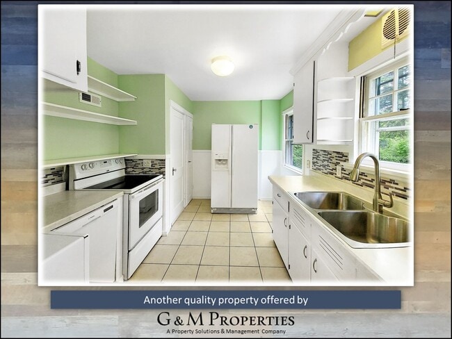 Building Photo - 3-Bedroom Single-Family - Walk to Strong/UofR!