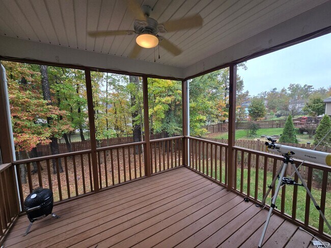 Building Photo - Spacious 4BR + Bonus, 4.5BA Home with 3-Car Garage in Brightleaf at the Park