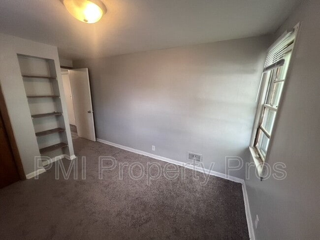 Building Photo - 4566 N 28th St