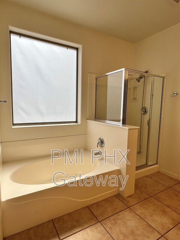 Building Photo - 1764 E Cotton Ct