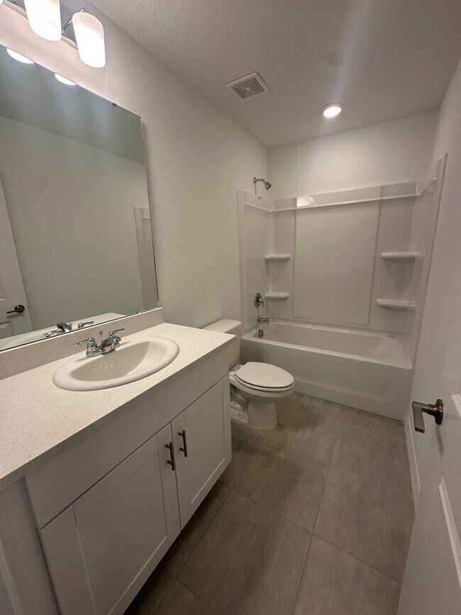 Building Photo - Brand New Townhome in Riverfront Community