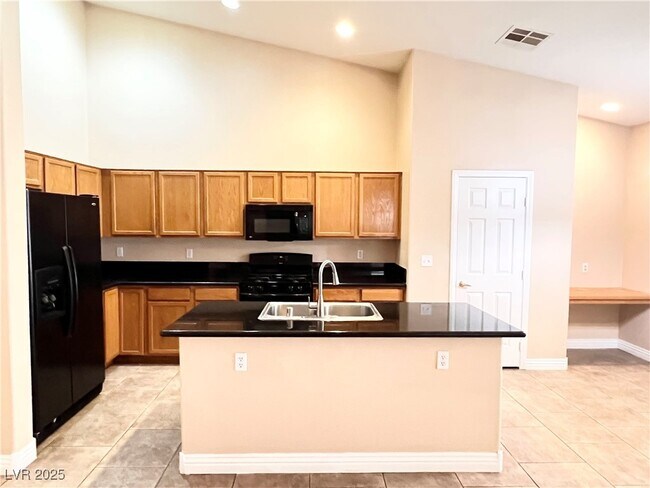 Building Photo - 258 Whitewater Village Ct