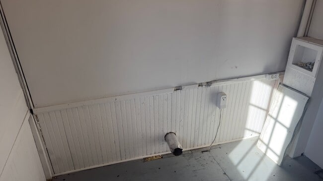 Building Photo - 2 Bed 1 Bath Home Near Lincoln Park