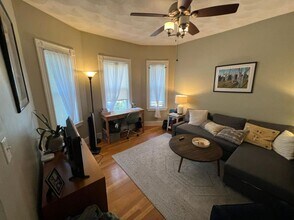 Building Photo - 2.0 bedroom in Somerville Massachusetts 02144