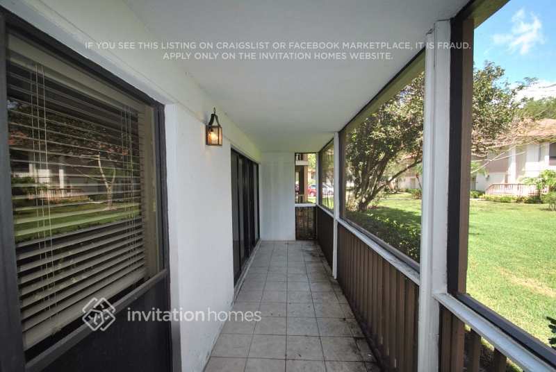 Building Photo - 427 Bracken Wood Ln N