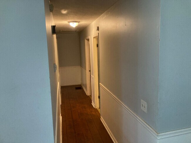 Building Photo - 110 W Wedgewood Cir