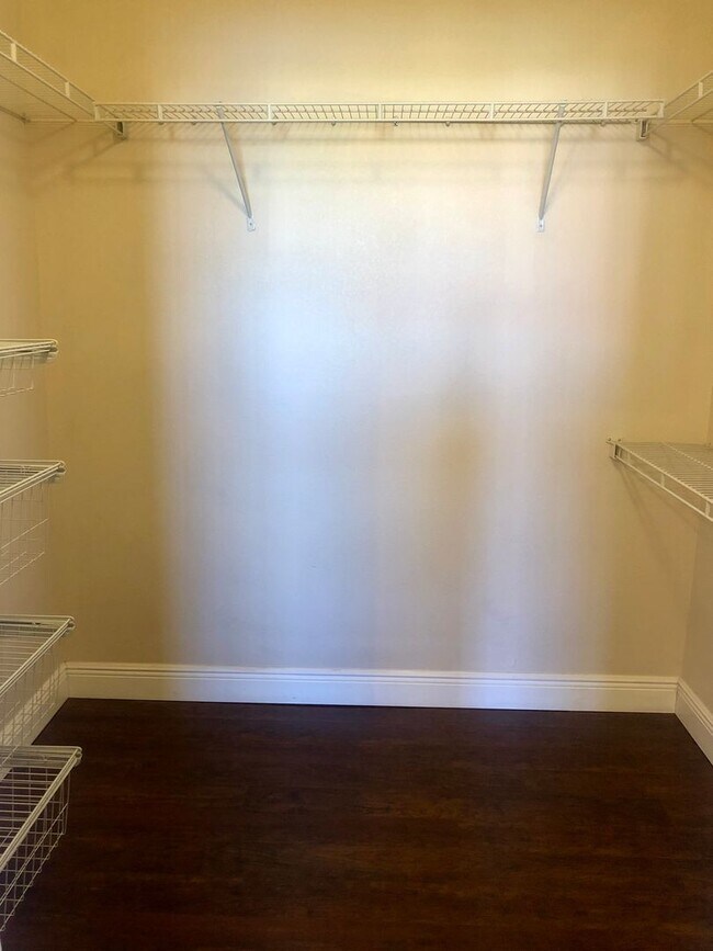 Building Photo - 2/2 with beautiful water views available n...