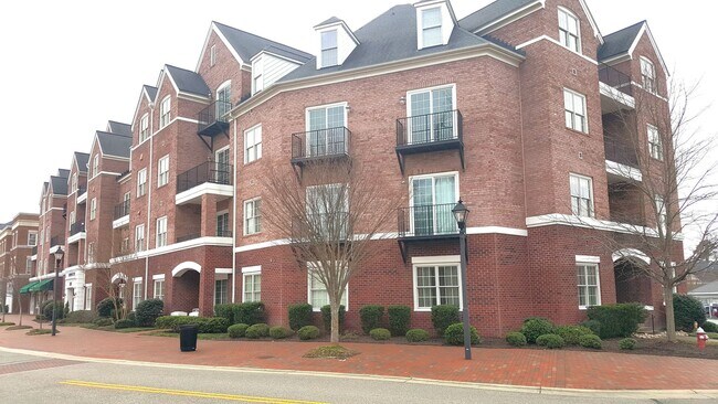 Building Photo - 3 bedroom/ 2 bathroom- Bennington on the Park