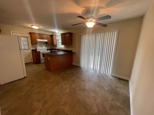 Building Photo - 5039 Coker St