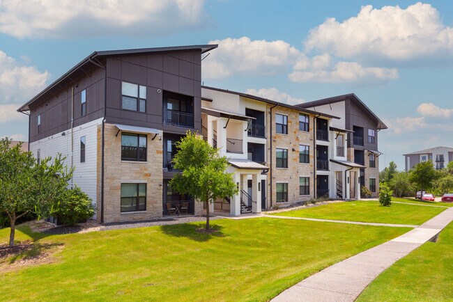Building Photo - Pearl Lantana