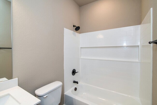 Building Photo - 609 Harvest Moon Dr