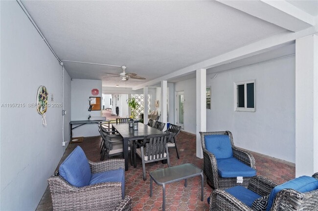 Building Photo - 4228 N Ocean Dr