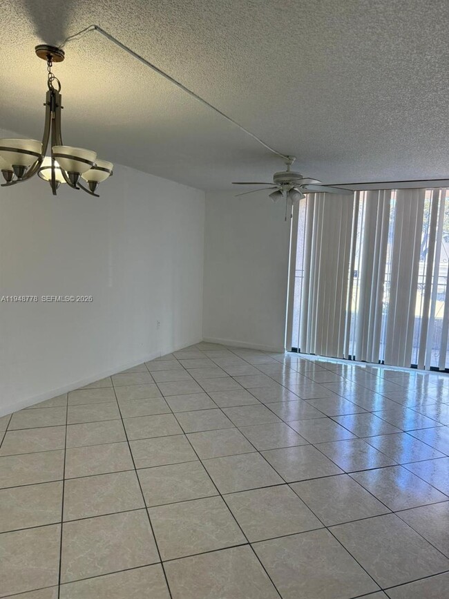 Building Photo - 16751 NE 9th Ave