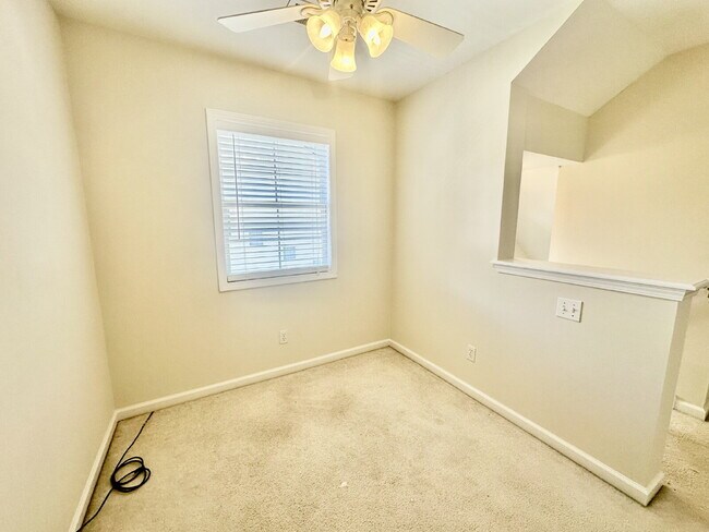 Building Photo - Spacious Four Bedroom Home in Westbury Park!