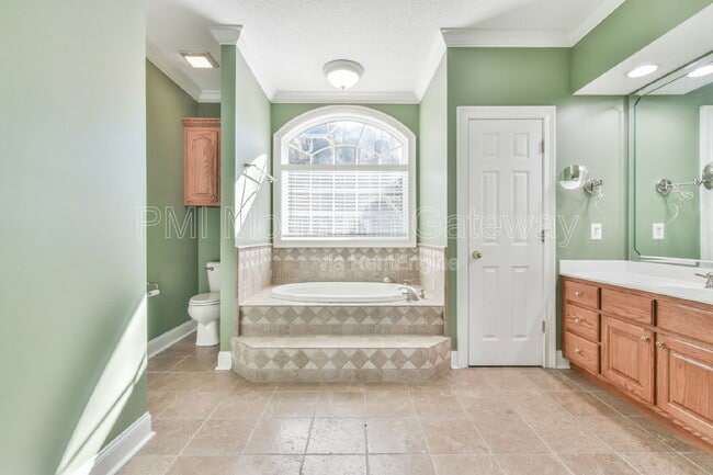 Building Photo - 894 Oak Pointe Dr