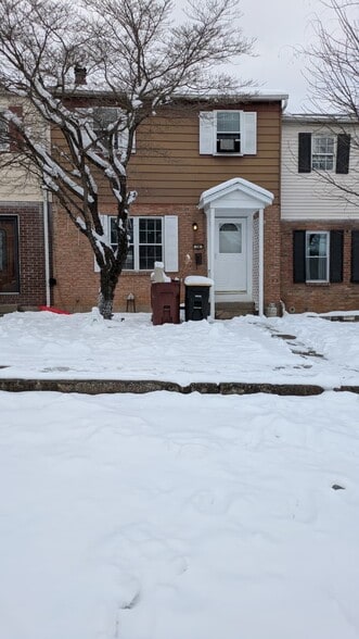 Building Photo - 36 Madison Ln