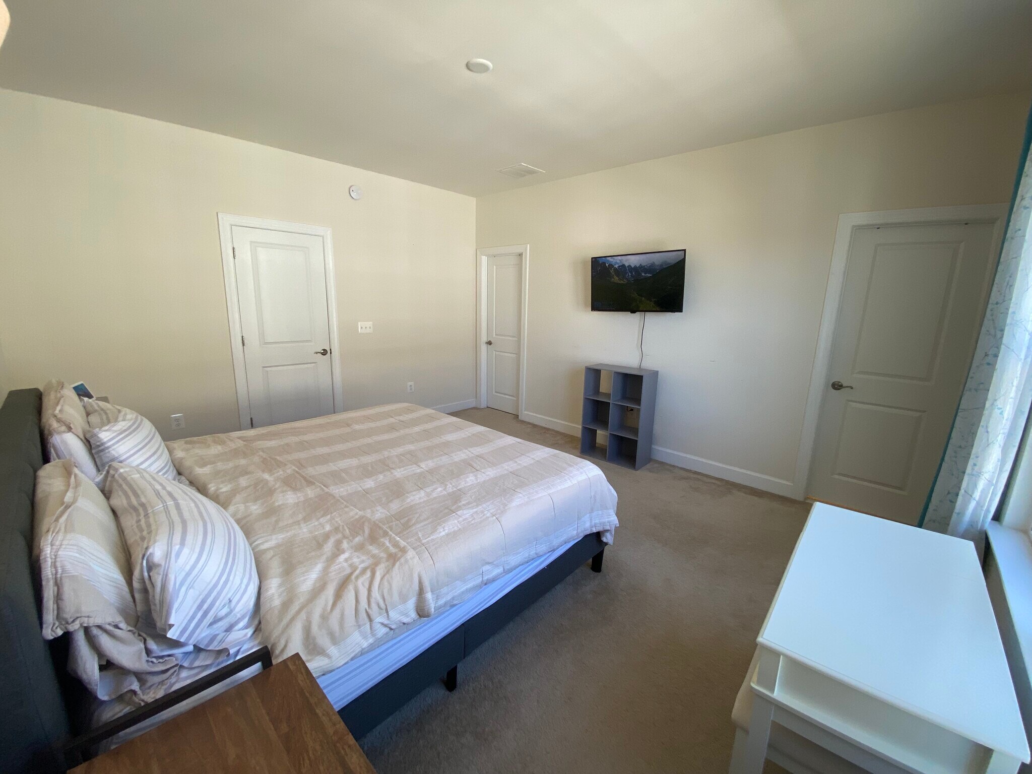 Bedroom Level Primary Bedroom - 6002 Camerons Ferry Dr