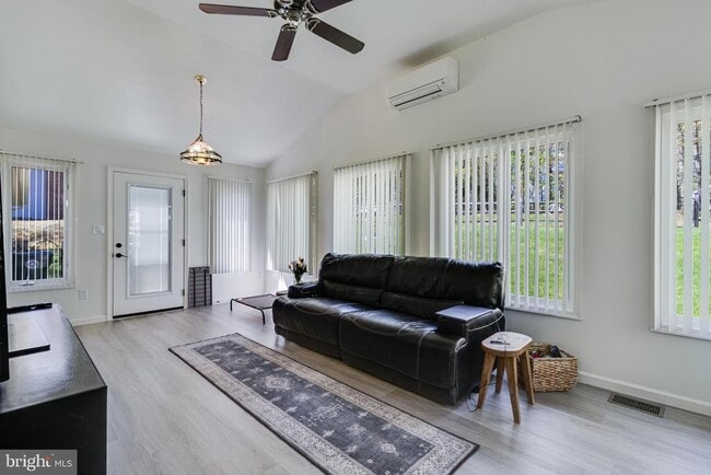 Building Photo - 509 Dogwood Ct