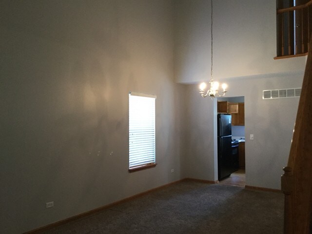 Building Photo - 2122 Willow Lakes Dr