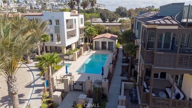 Building Photo - 3440 Doheny Way