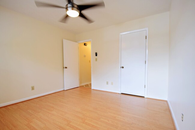 Building Photo - Longleaf Villas