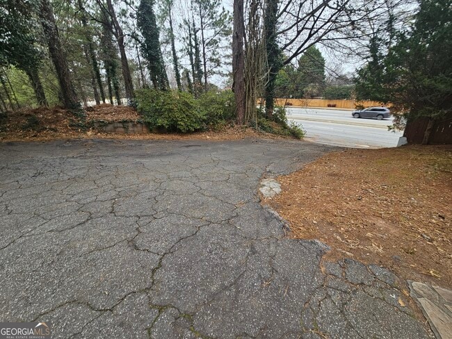 Building Photo - 1252 Lawrenceville-Suwanee Rd