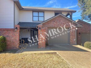Building Photo - Bent Tree Condo