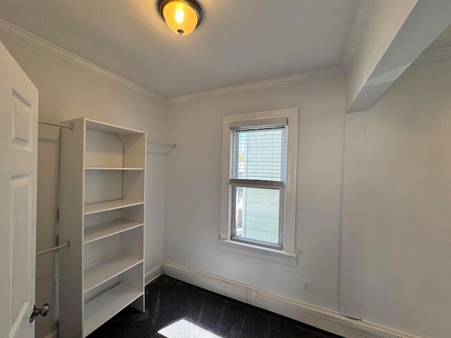 Building Photo - 24 Pamrapo Ave