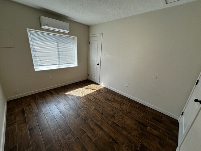 Building Photo - 4702 Marble Ave