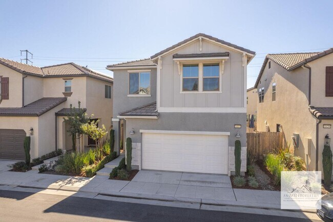 Building Photo - Stunning Granville Home in Copper River Canvas Gated Community!