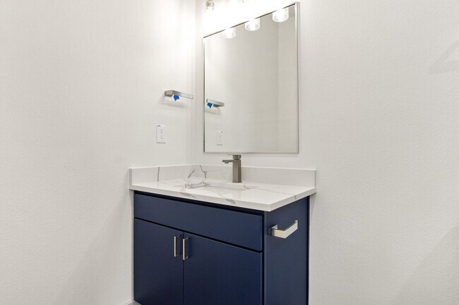 Building Photo - * MOVE IN SUMMER 7/31/2027 * 5 Bed 5.5 Bat...