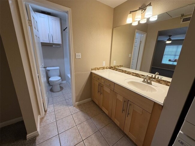 Building Photo - 7685 Northcross Dr