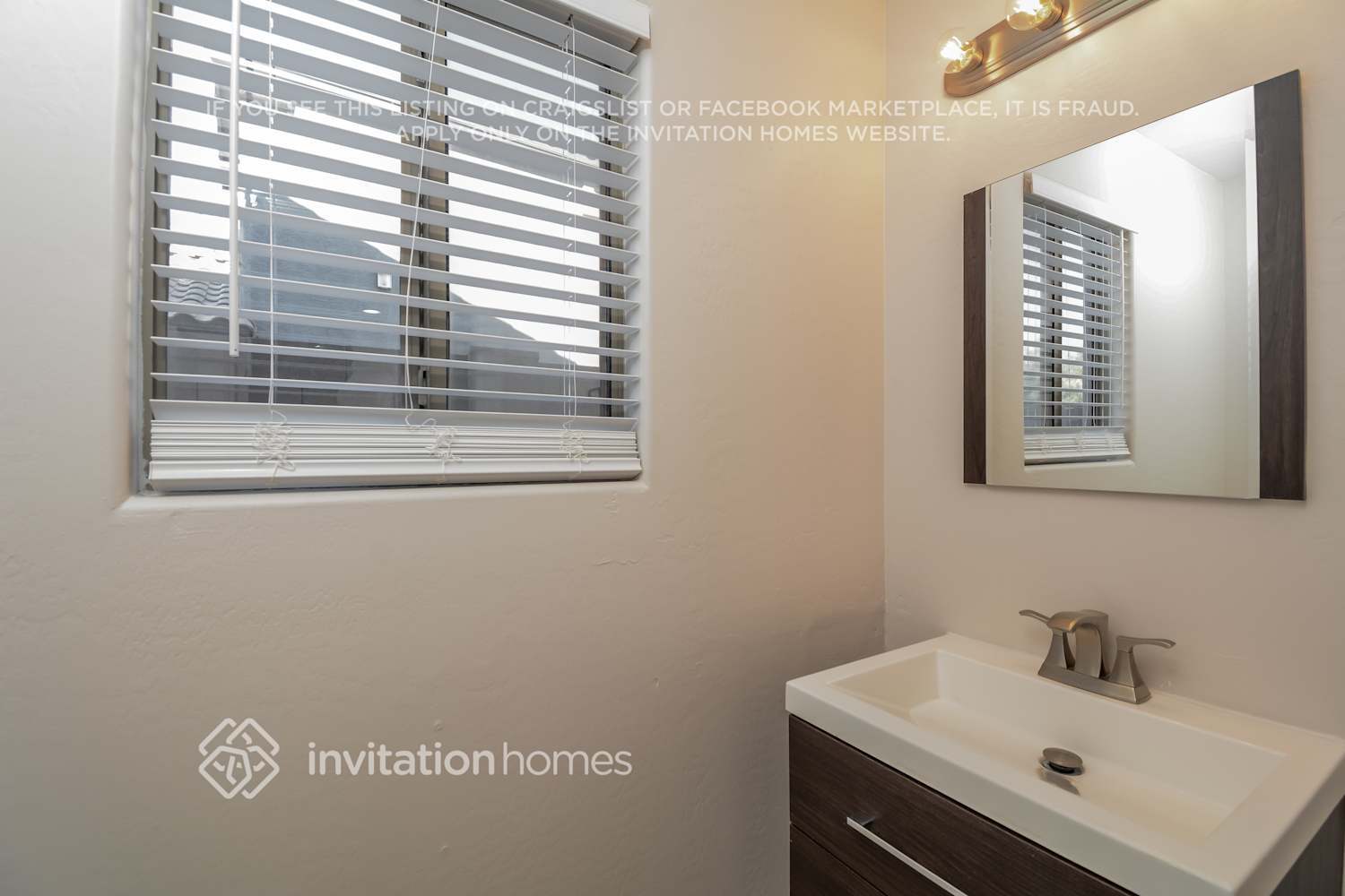 Building Photo - 15378 W Shangri La Rd