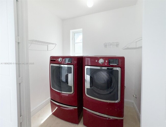 Building Photo - 10170 SW 75th Pl