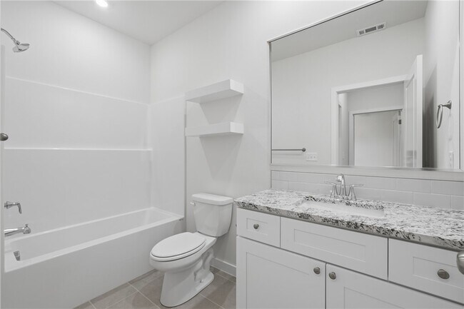 Building Photo - 276 Kinross Dr